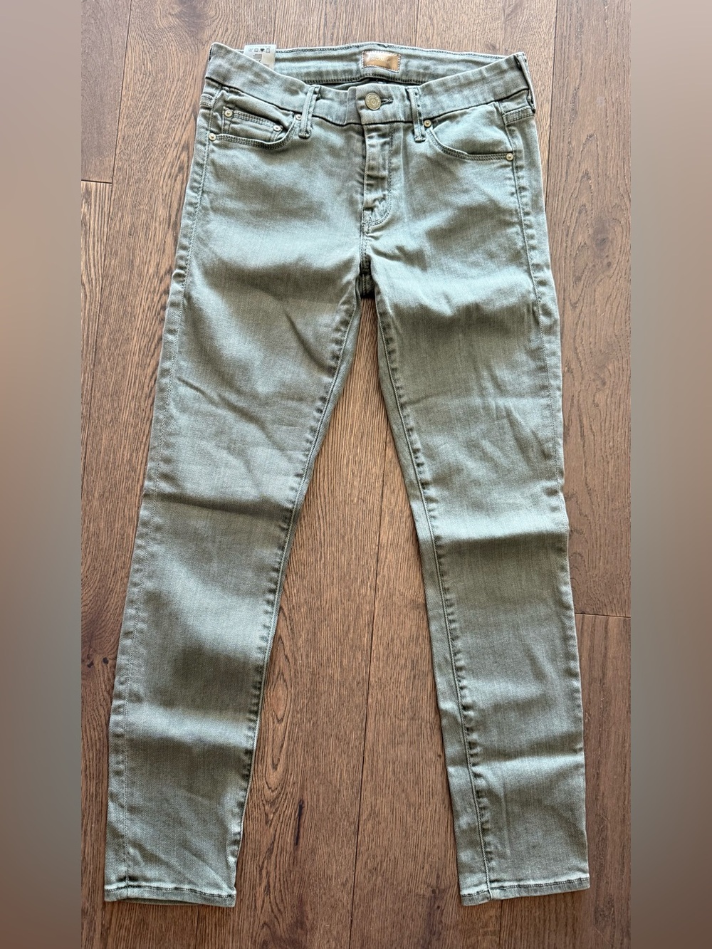 MOTHER The Looker Crop Jeans in Olive Green Wash. EUC